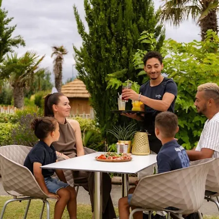 Camping Mobil-home Confortable - 4 Pers. - Api-1-52-2346